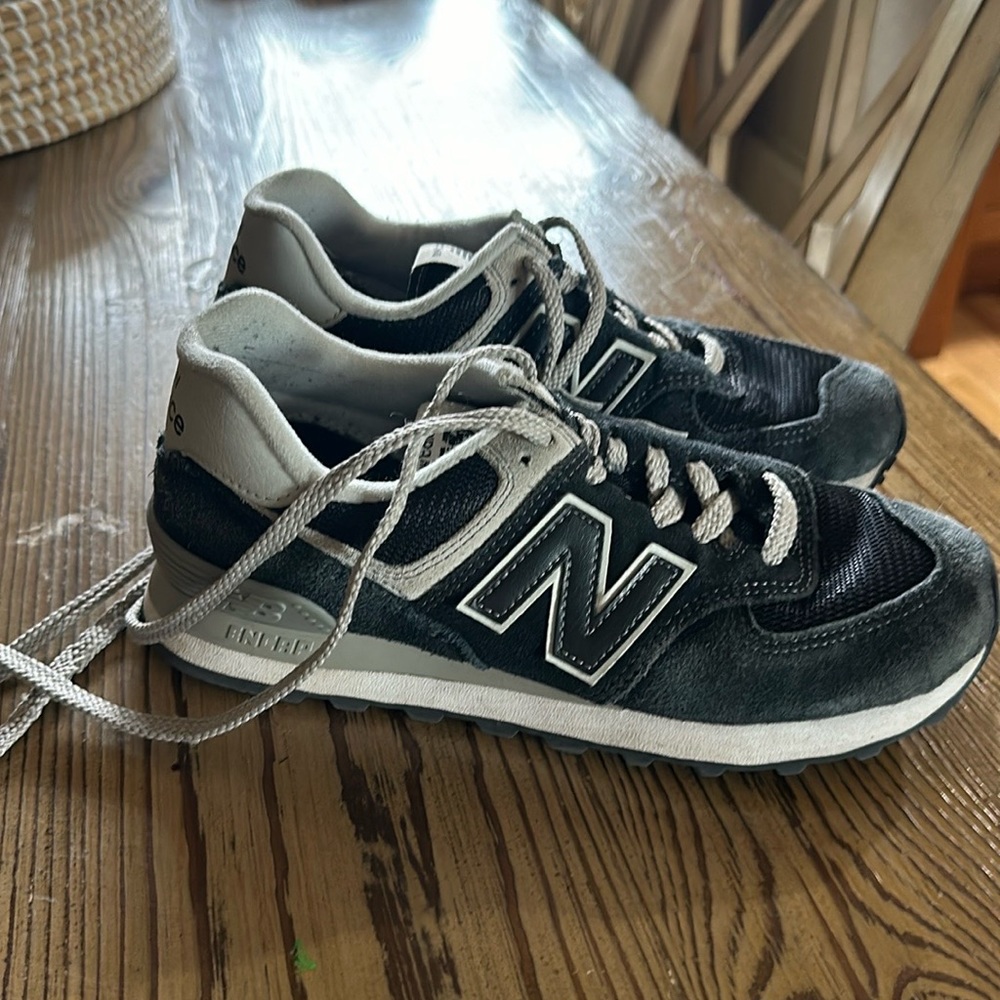 Woman’s new balance used condition